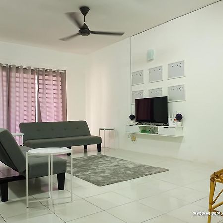 Adno Homestay#4Br#Batu Kawan#Bandar Cassia,Penang Simpang Ampat  外观 照片